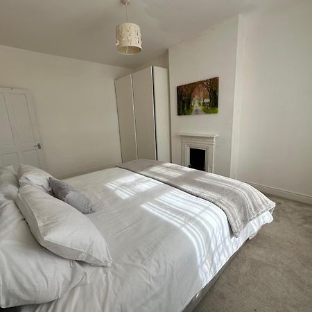 Luxurious Living 4 Bedroom Home Лондон Экстерьер фото